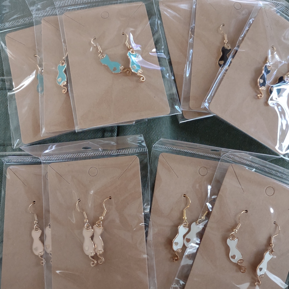 Elegant Gold and White Earrings